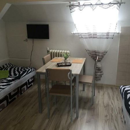 Guesthouse Zuzana Spacince Exteriör bild